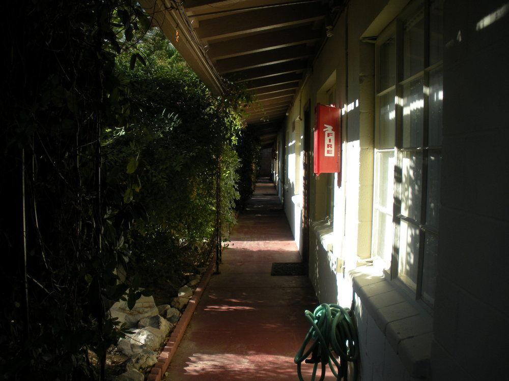 Circle C Lodge トウェンティナイン・パームズ エクステリア 写真